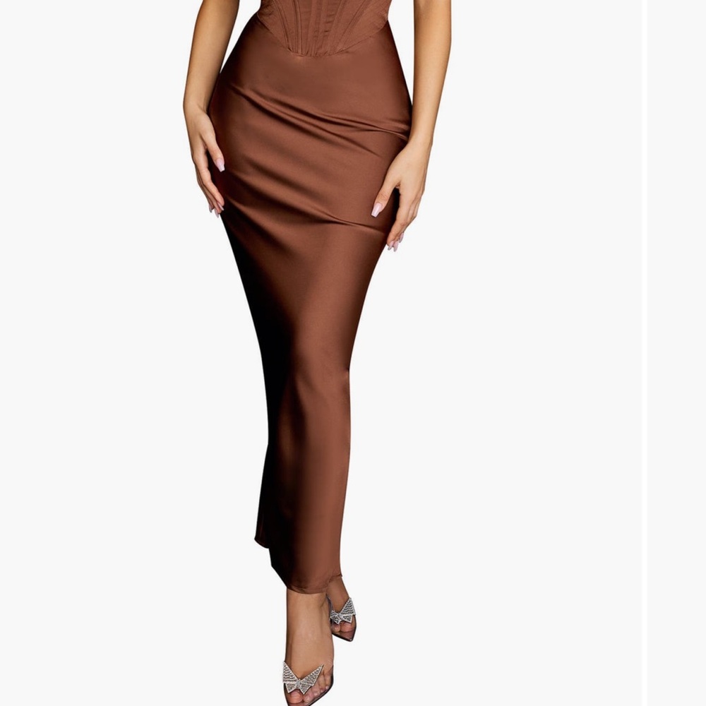 Brown Charmaine dress. House of CB